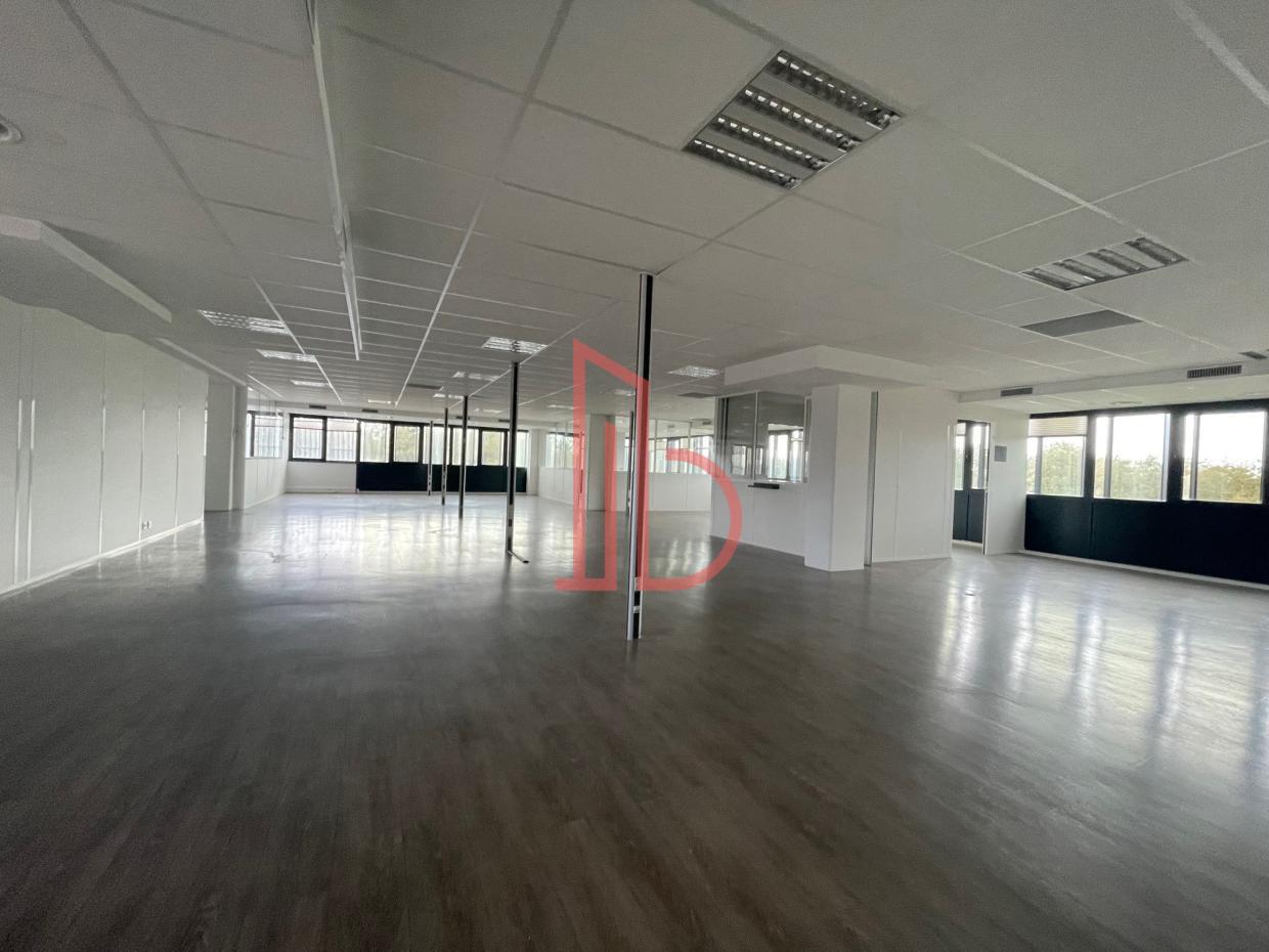 À louer Bureaux - Mérignac 33700 - 1058m²
