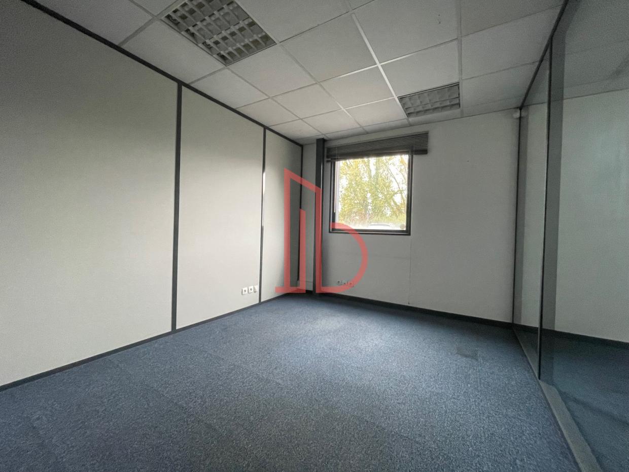 À louer Bureaux - Bordeaux 33100 - 431m²
