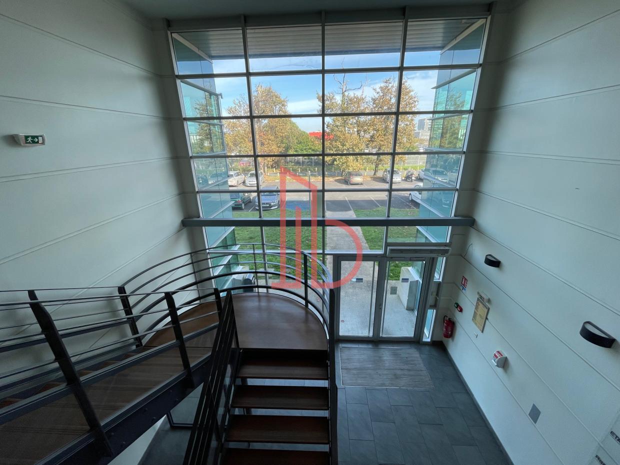 À louer Bureaux - Mérignac 33700 - 204.55m²