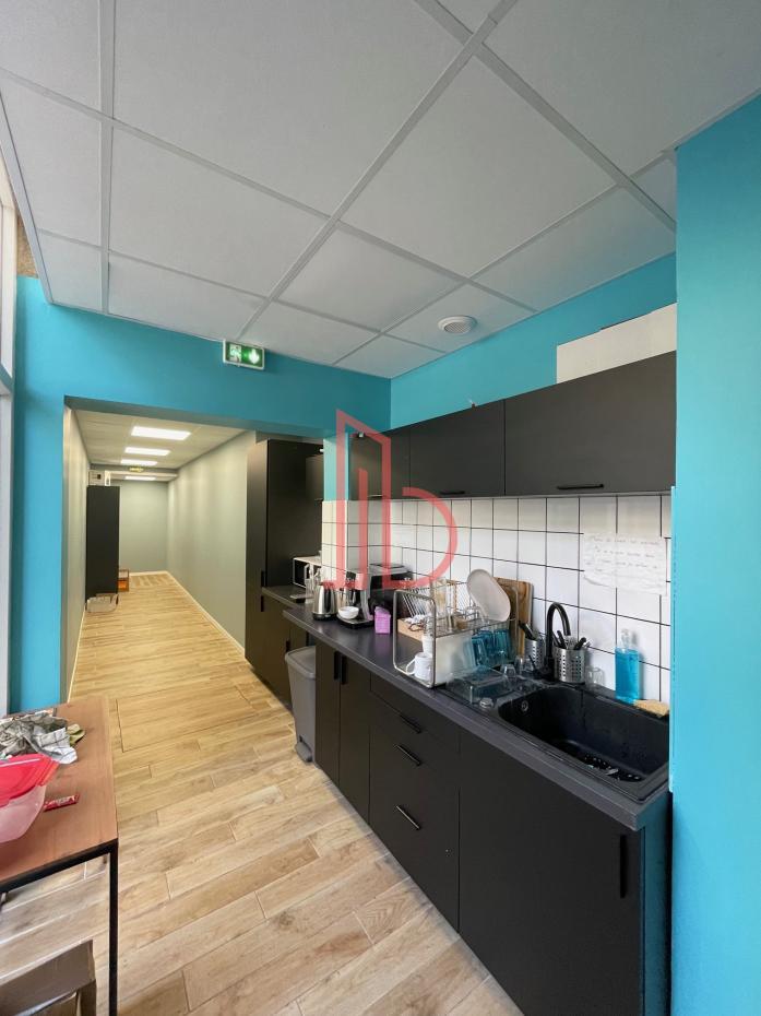 À louer Bureaux - Pessac 33600 - 327m²