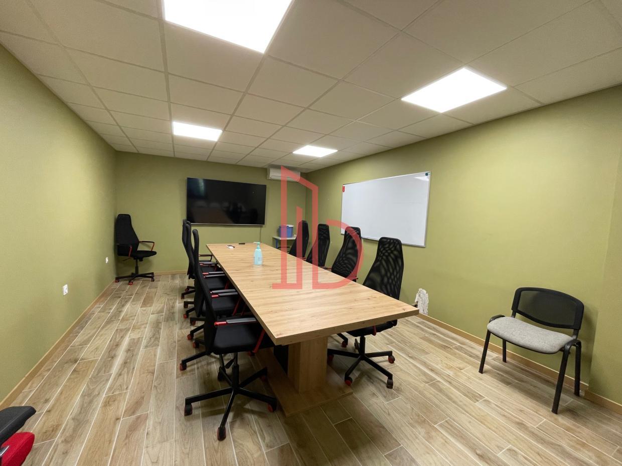 À louer Bureaux - Pessac 33600 - 327m²