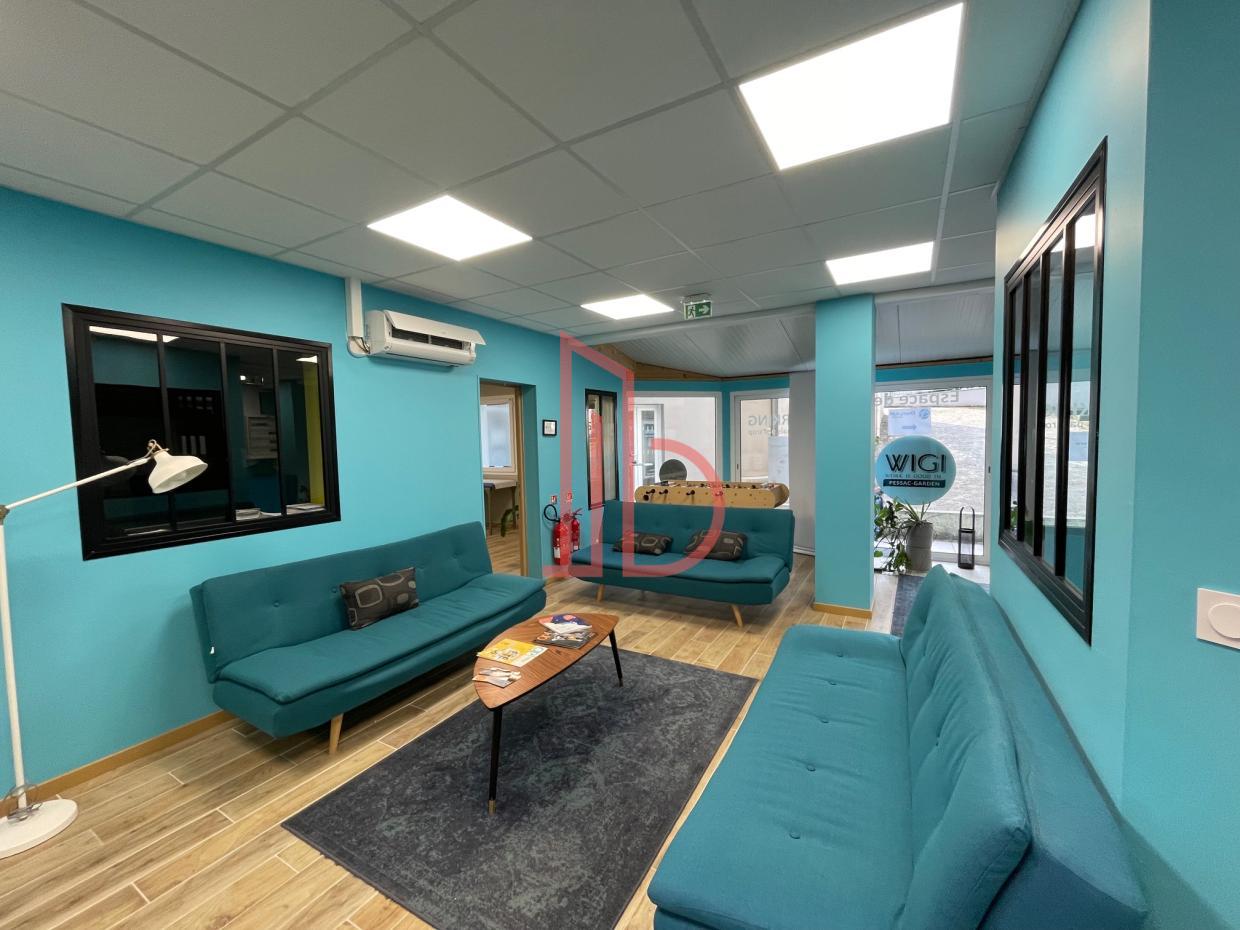 À louer Bureaux - Pessac 33600 - 327m²