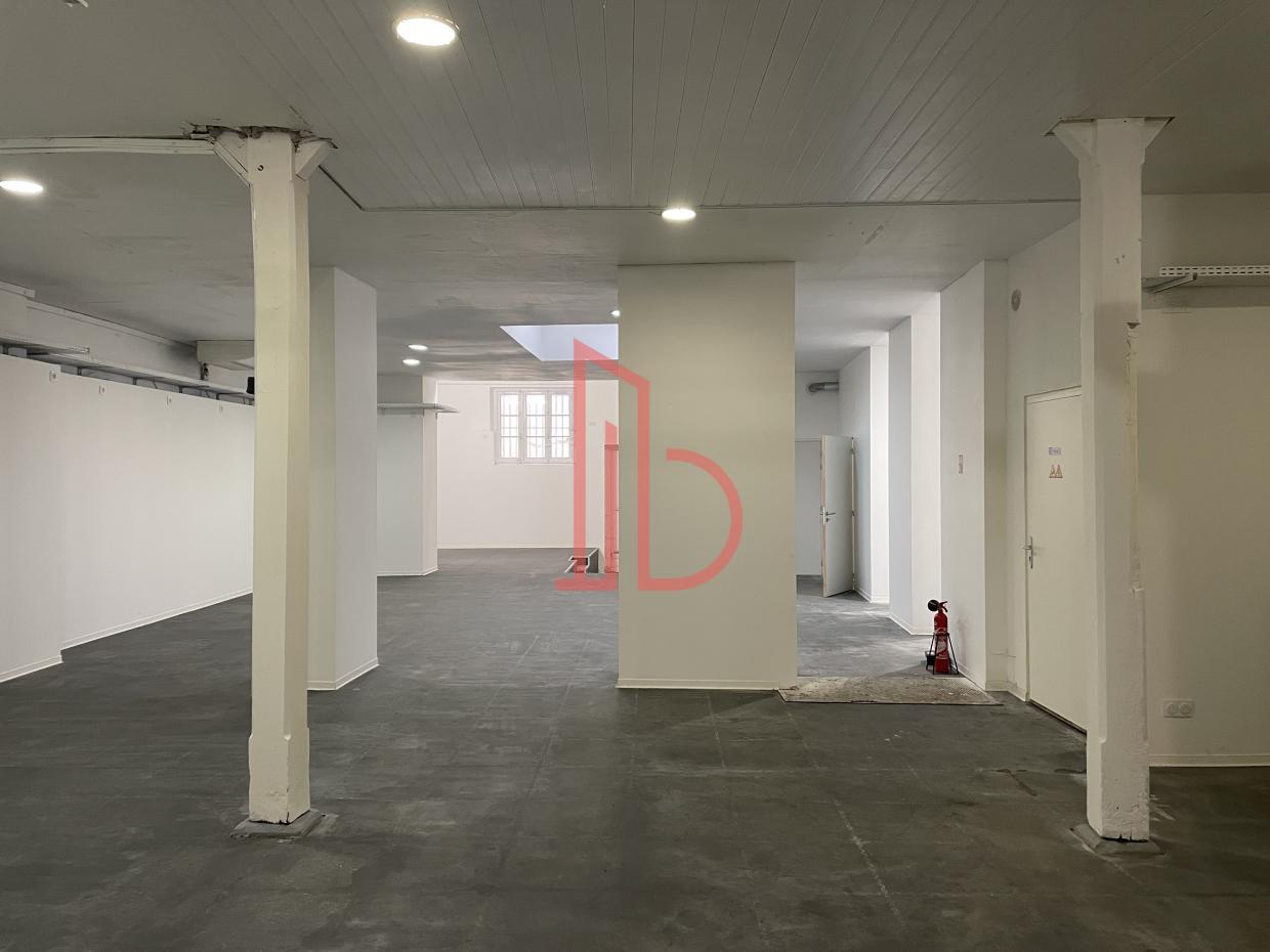 À louer Bureaux - Bordeaux 33000 - 444m²