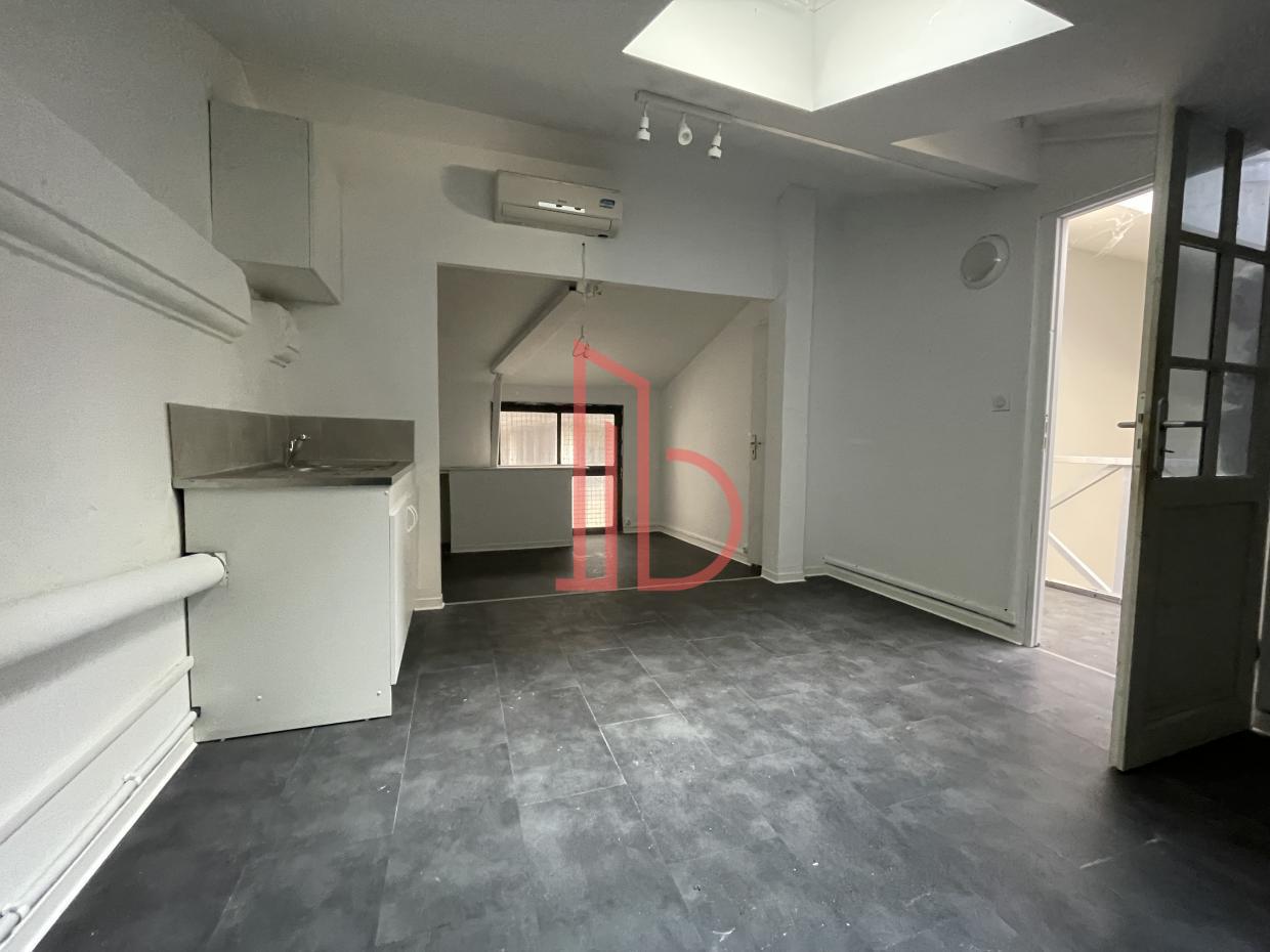 À louer Bureaux - Bordeaux 33000 - 444m²