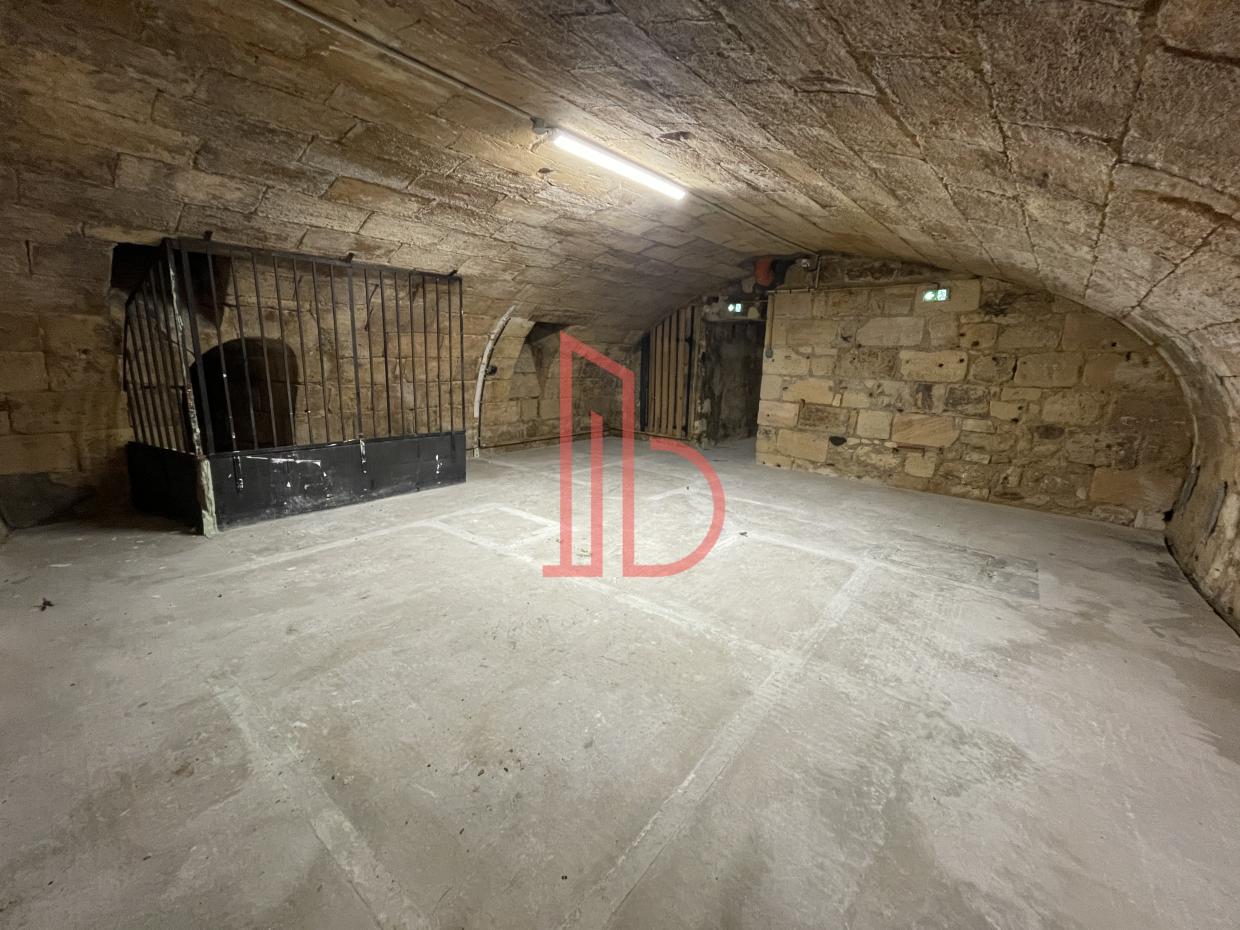 À louer Bureaux - Bordeaux 33000 - 444m²