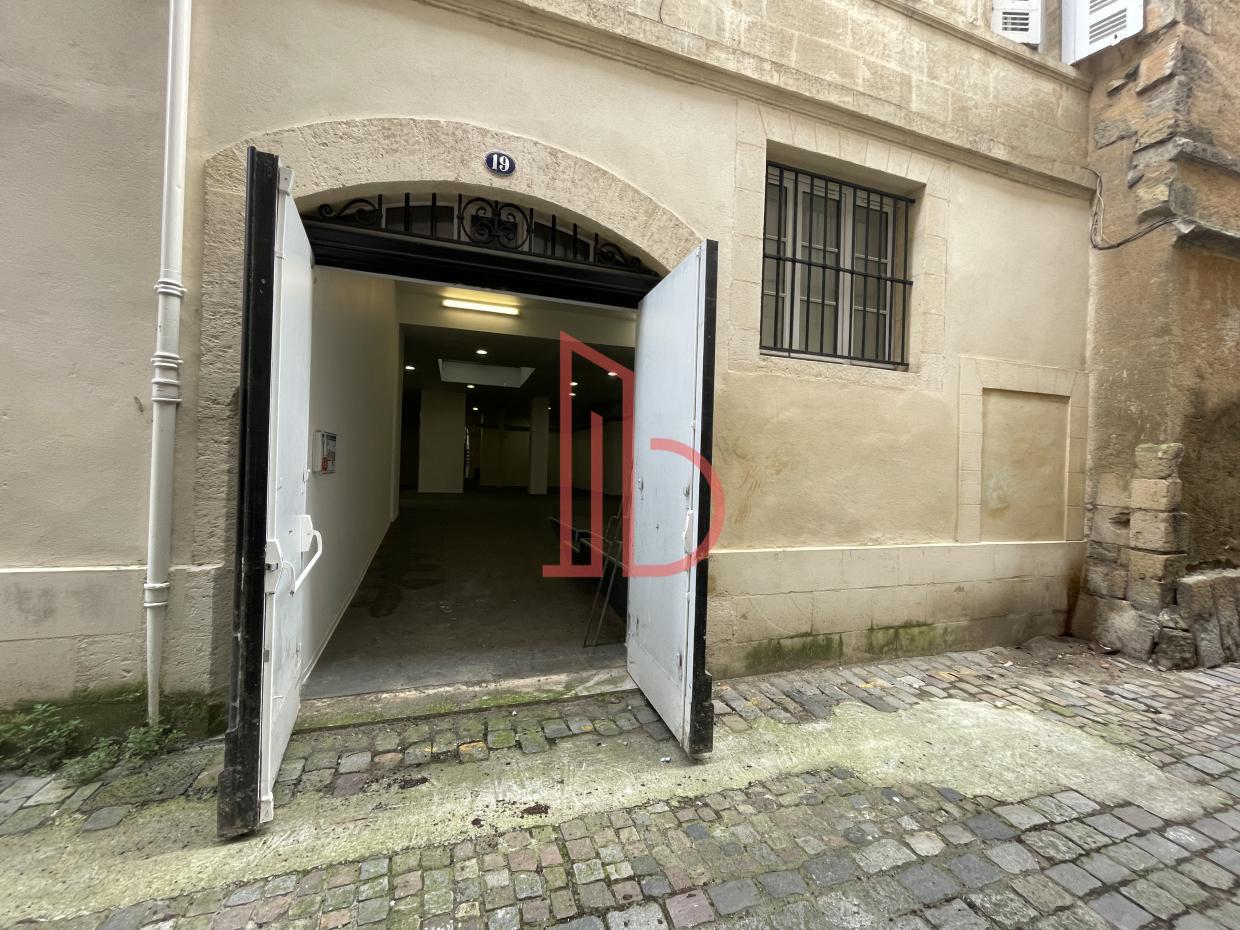À louer Bureaux - Bordeaux 33000 - 444m²