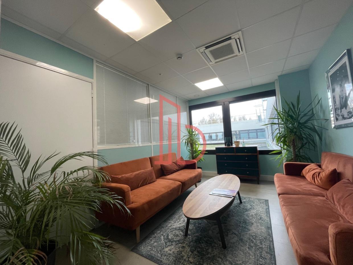 À louer Bureaux - Bordeaux 33300 - 350m²