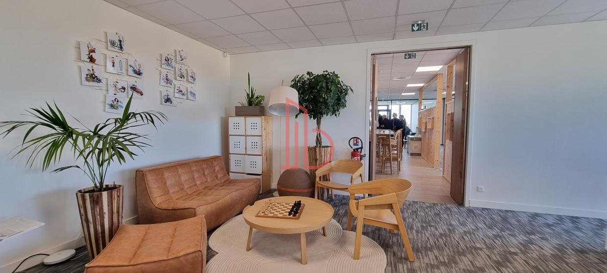 À louer Bureaux - Mérignac 33700 - 306.55m²