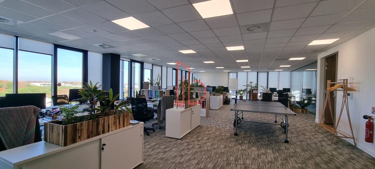 À louer Bureaux - Mérignac 33700 - 306.55m²
