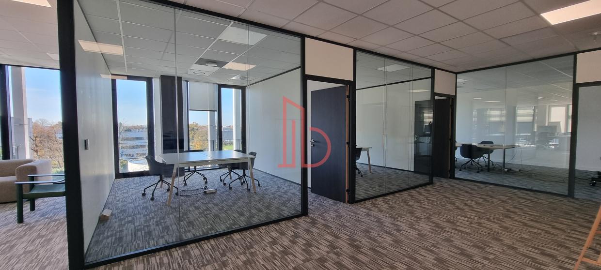 À louer Bureaux - Mérignac 33700 - 306.55m²