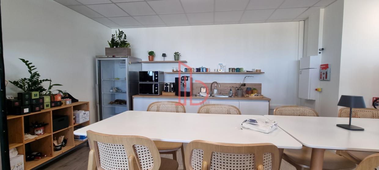 À louer Bureaux - Mérignac 33700 - 306.55m²
