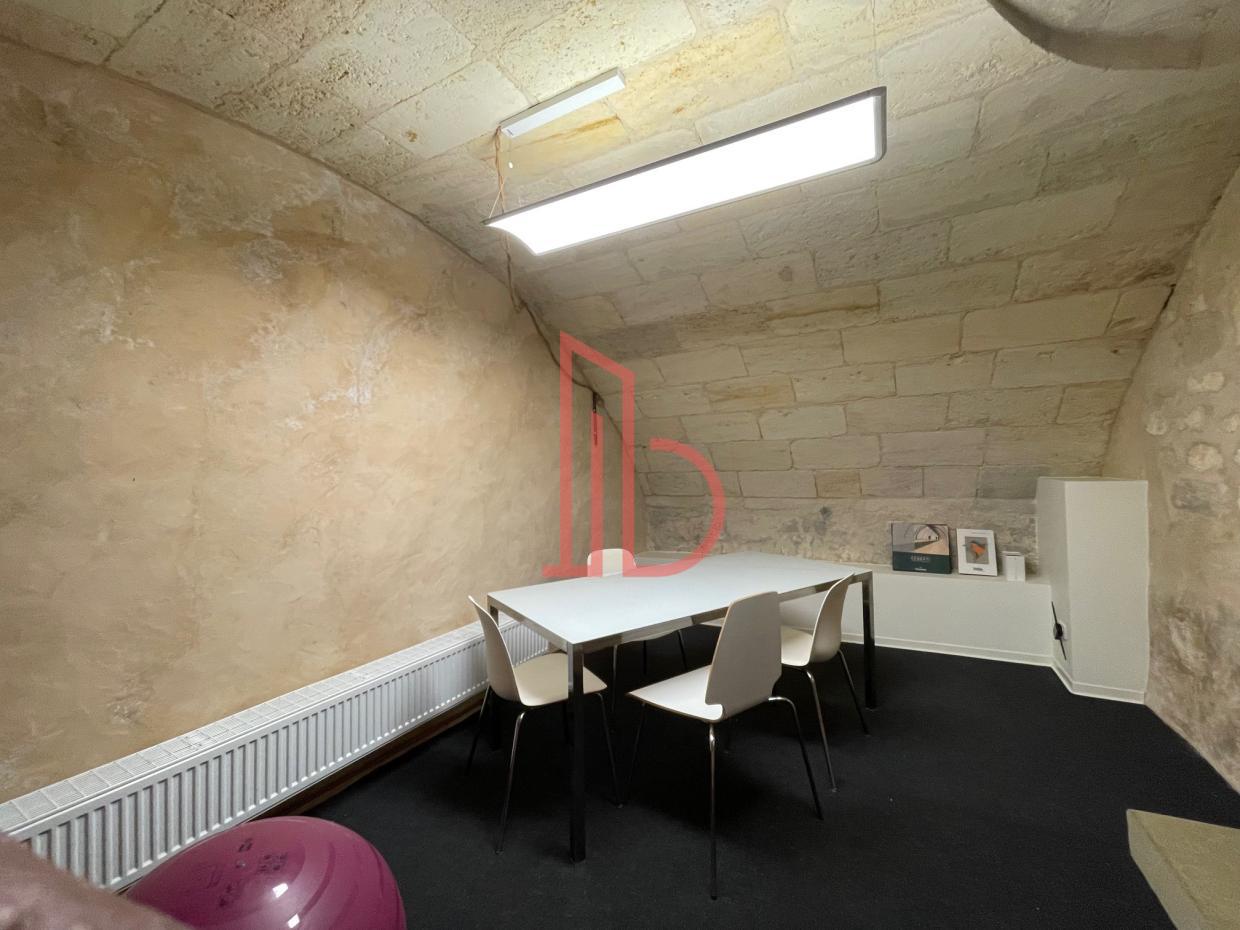 À louer Bureaux - Bordeaux 33000 - 120m²