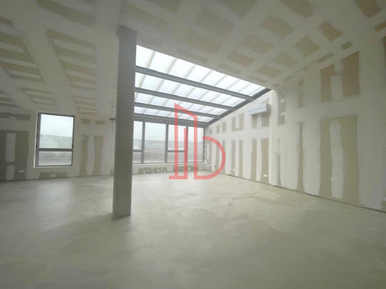 À louer Bureaux - Bordeaux 33100 - 178m²