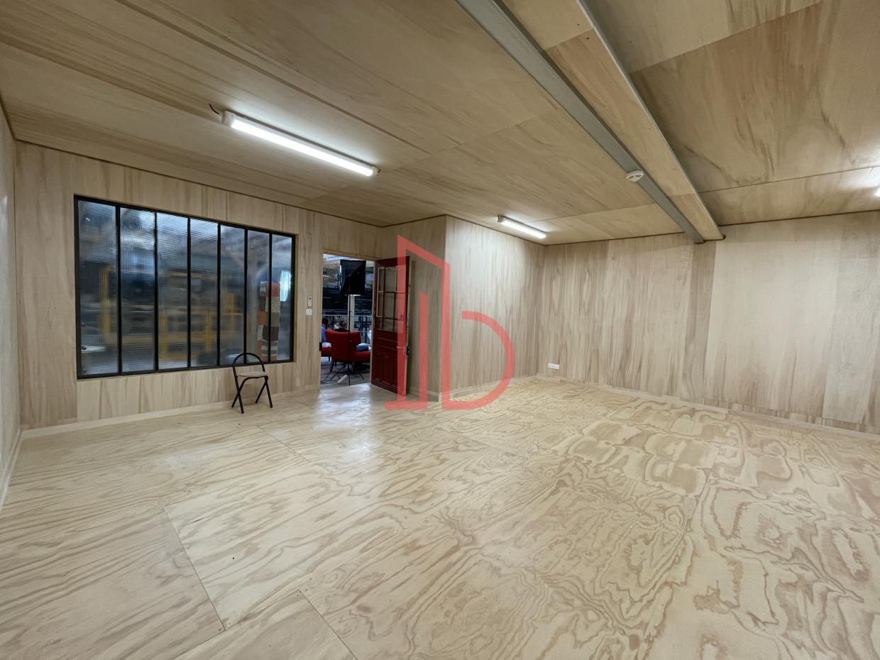 À louer Bureaux - Bègles 33130 - 180m²