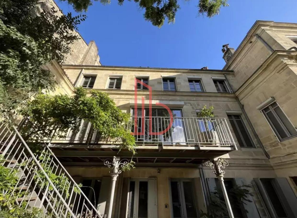 À louer Bureaux - Bordeaux 33000 - 115m²