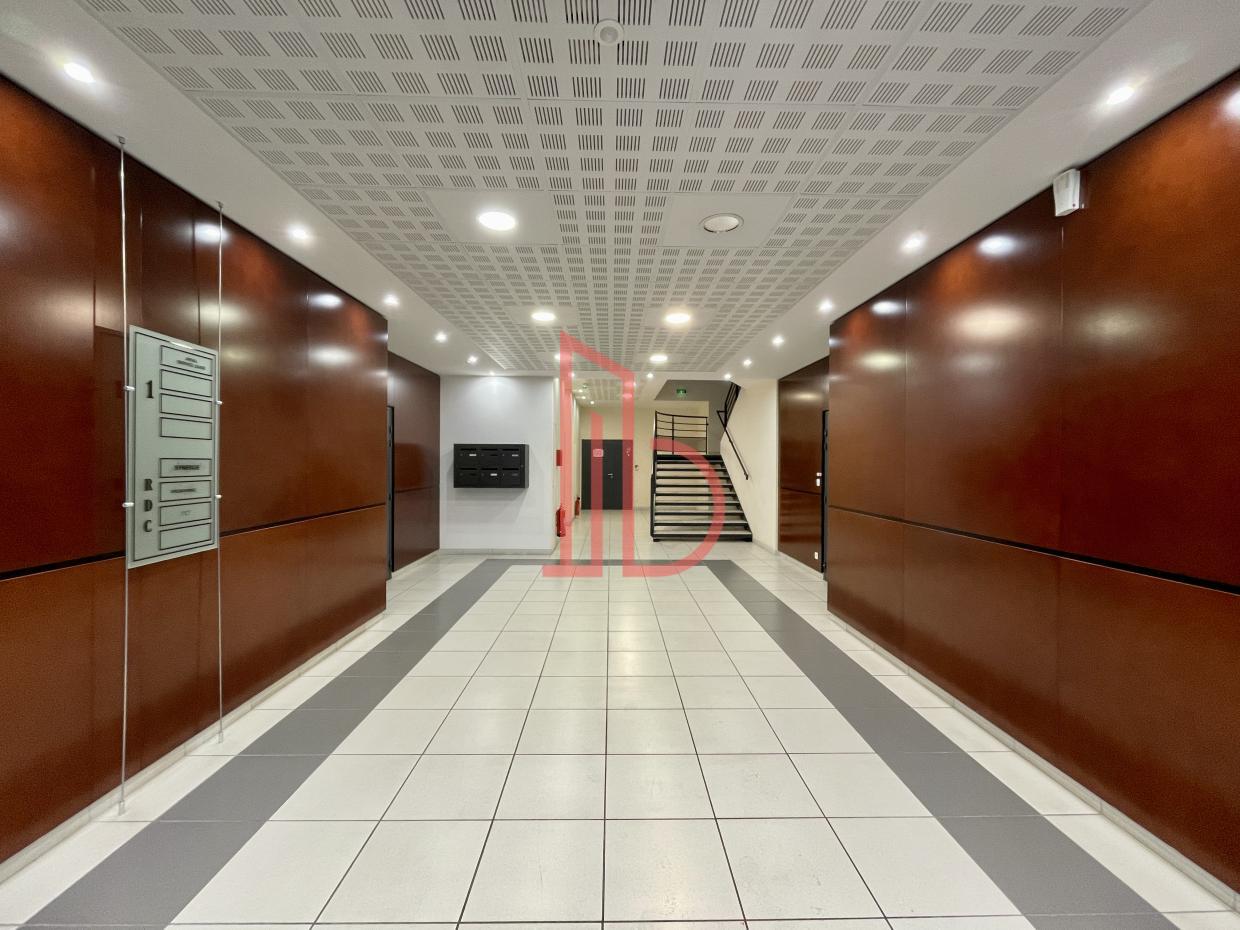 À louer Bureaux - Mérignac 33700 - 646m²