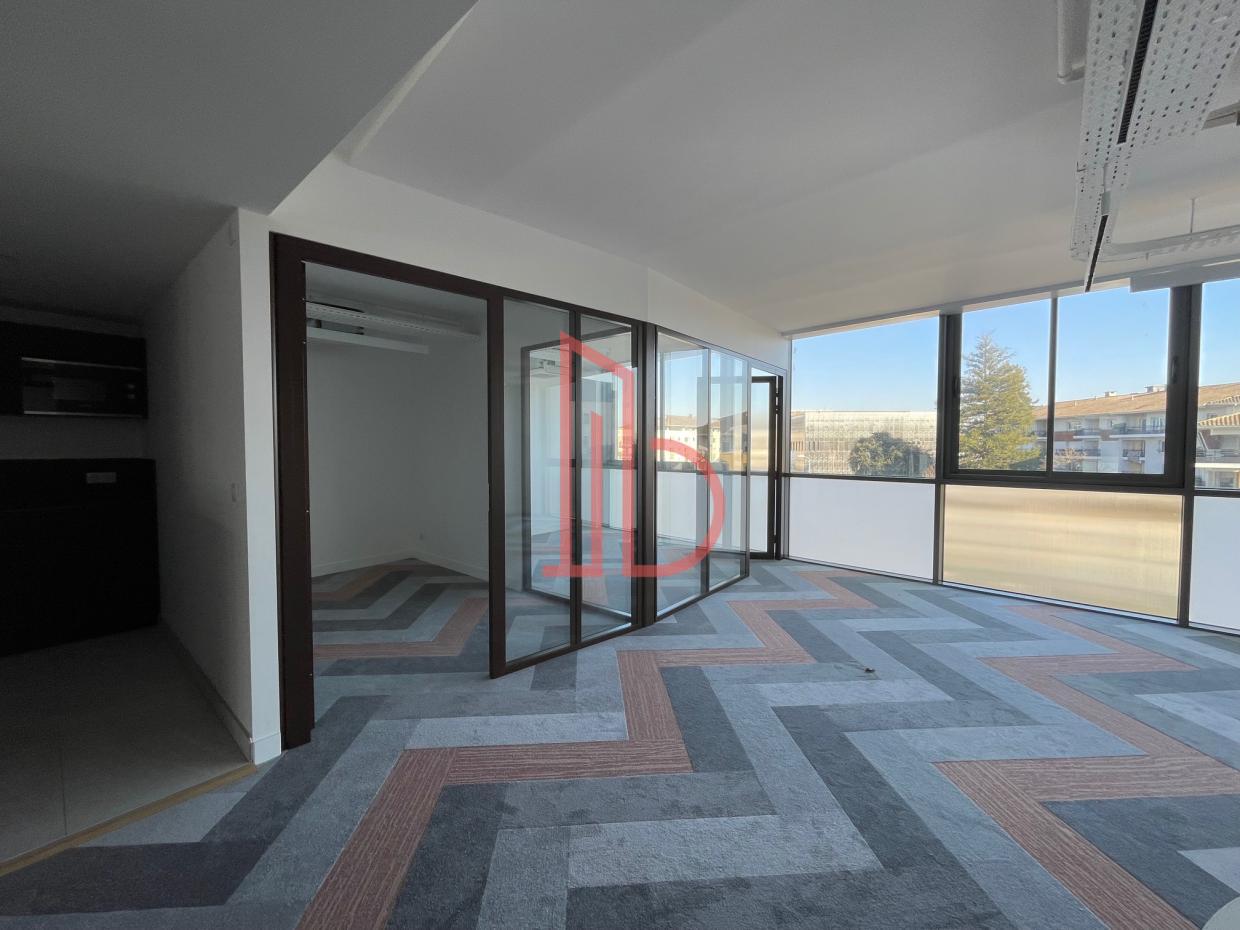 À vendre Bureaux - Talence 33400 - 300m²