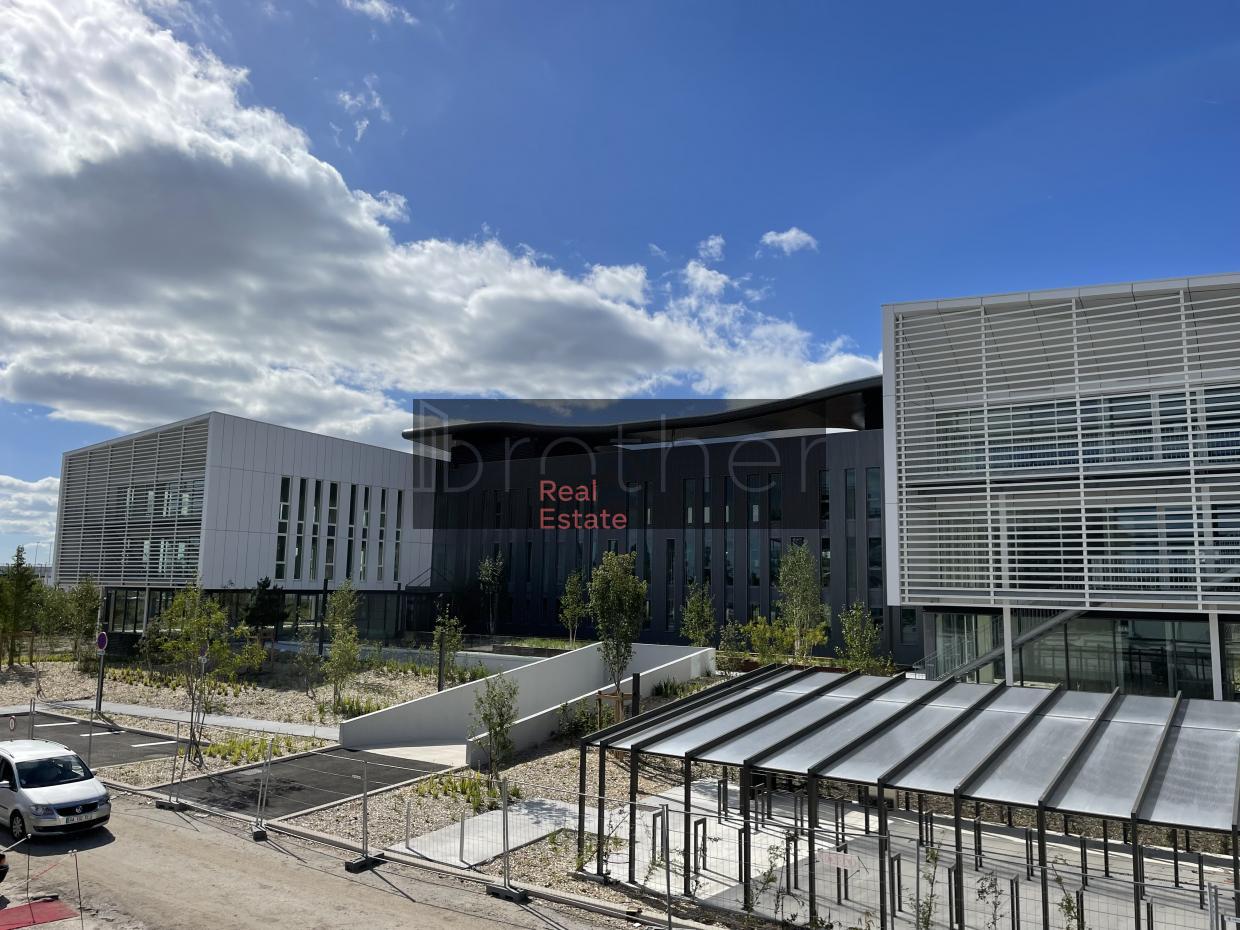 À louer Bureaux - Mérignac 33700 - 2956.41m²