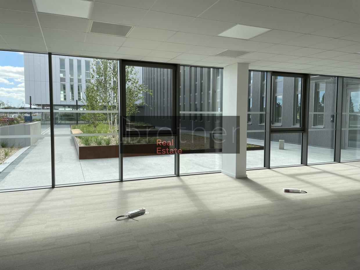 À louer Bureaux - Mérignac 33700 - 2956.41m²