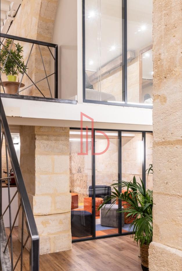 À louer Bureaux - Bordeaux 33000 - 115m²
