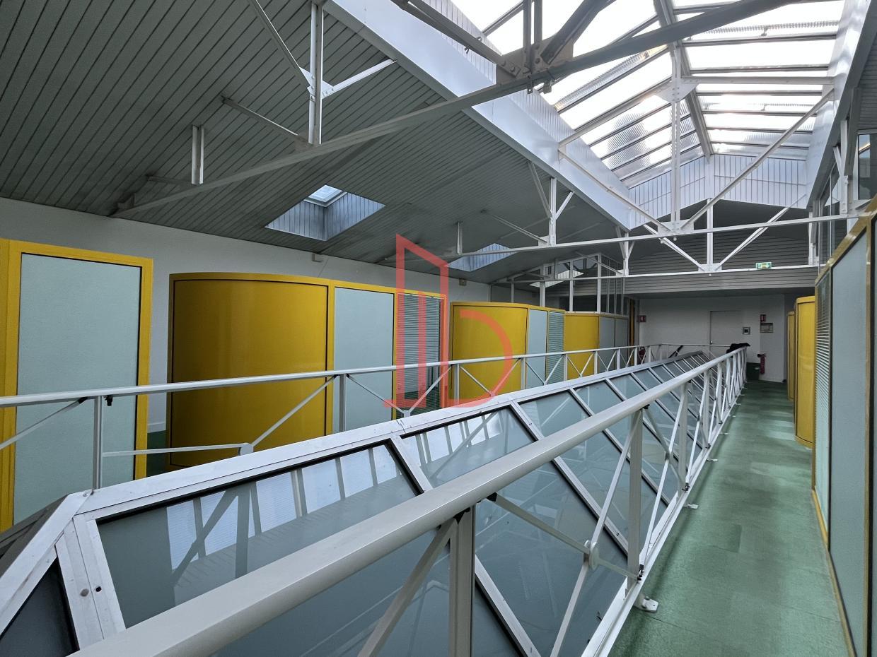 À louer Bureaux - Bordeaux 33000 - 186m²
