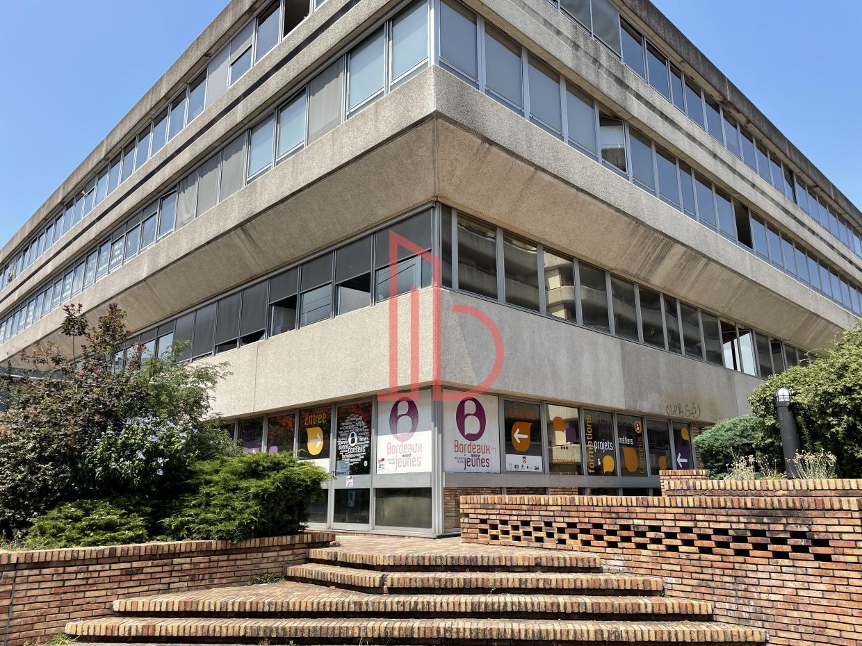 À louer Bureaux - Bordeaux 33200 - 529m²