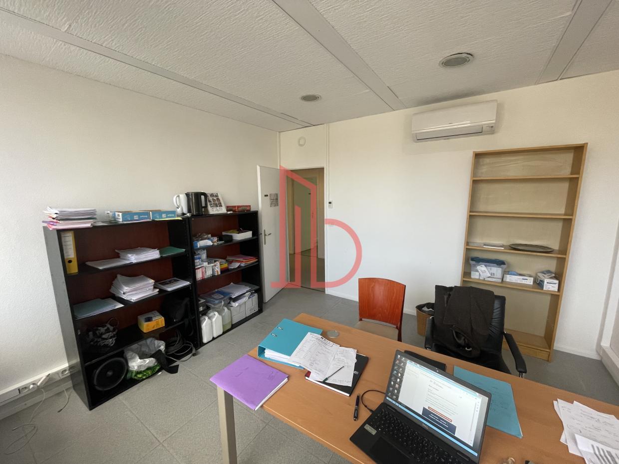 À louer Bureaux - Bordeaux 33200 - 529m²