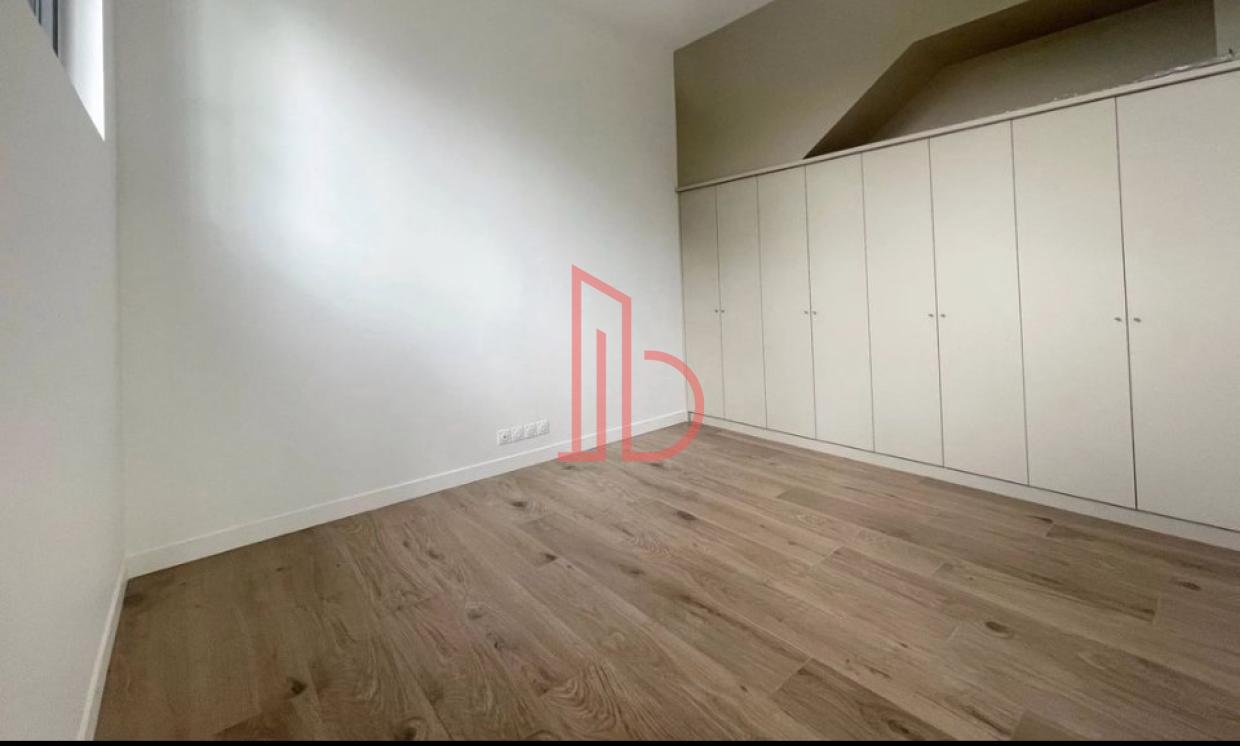 À louer Bureaux - Bordeaux 33800 - 70m²