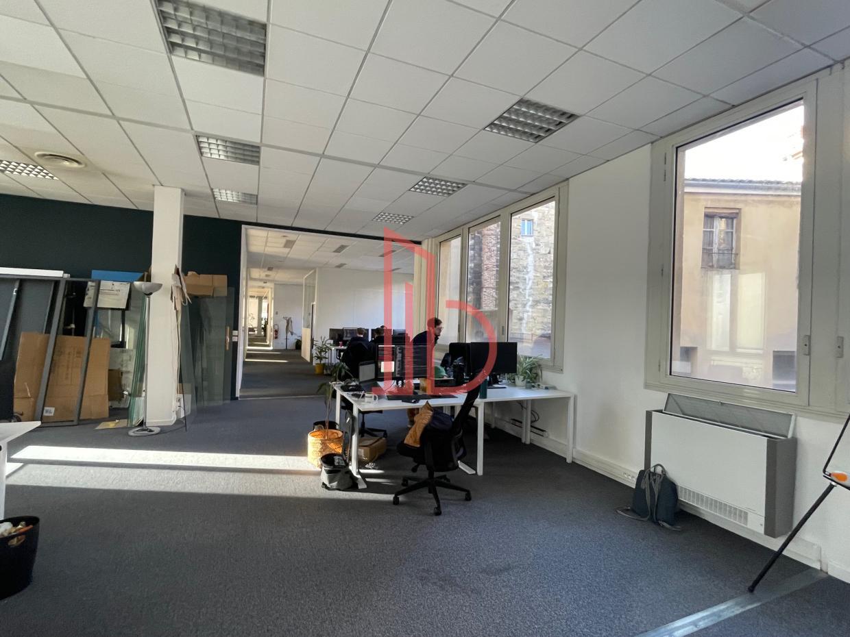 À louer Bureaux - Bordeaux 33000 - 511m²