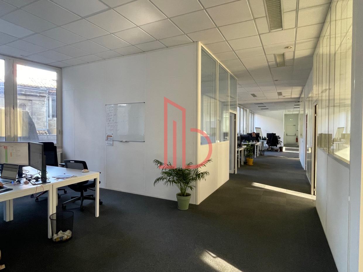 À louer Bureaux - Bordeaux 33000 - 511m²