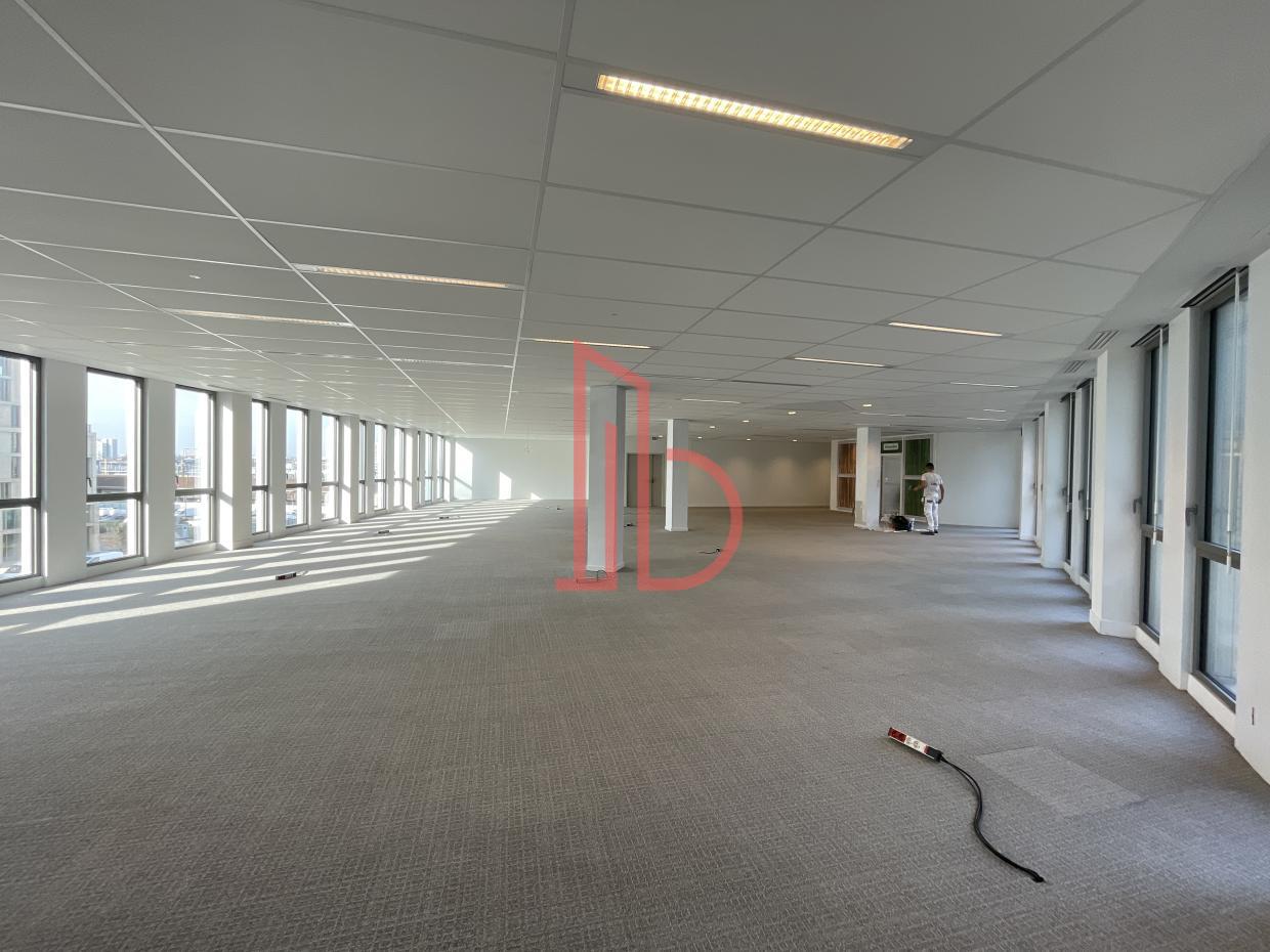 À louer Bureaux - Bordeaux 33800 - 968m²