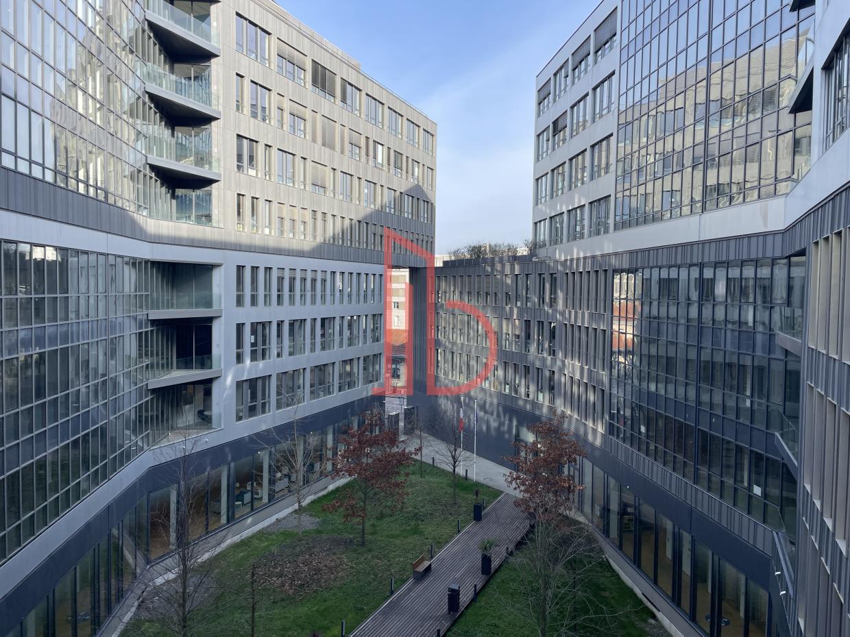 À louer Bureaux - Bordeaux 33800 - 968m²
