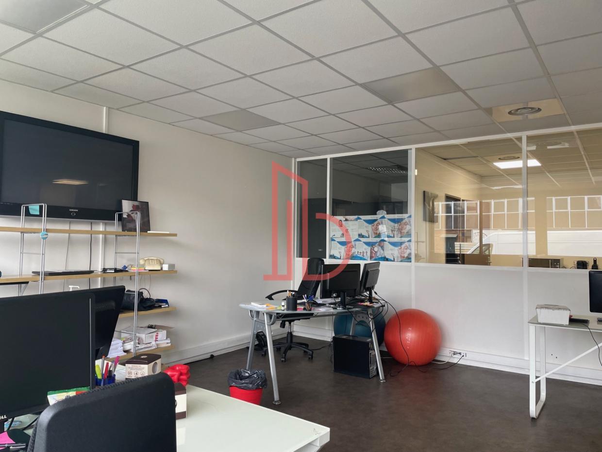 À louer Bureaux - Bordeaux 33300 - 120m²