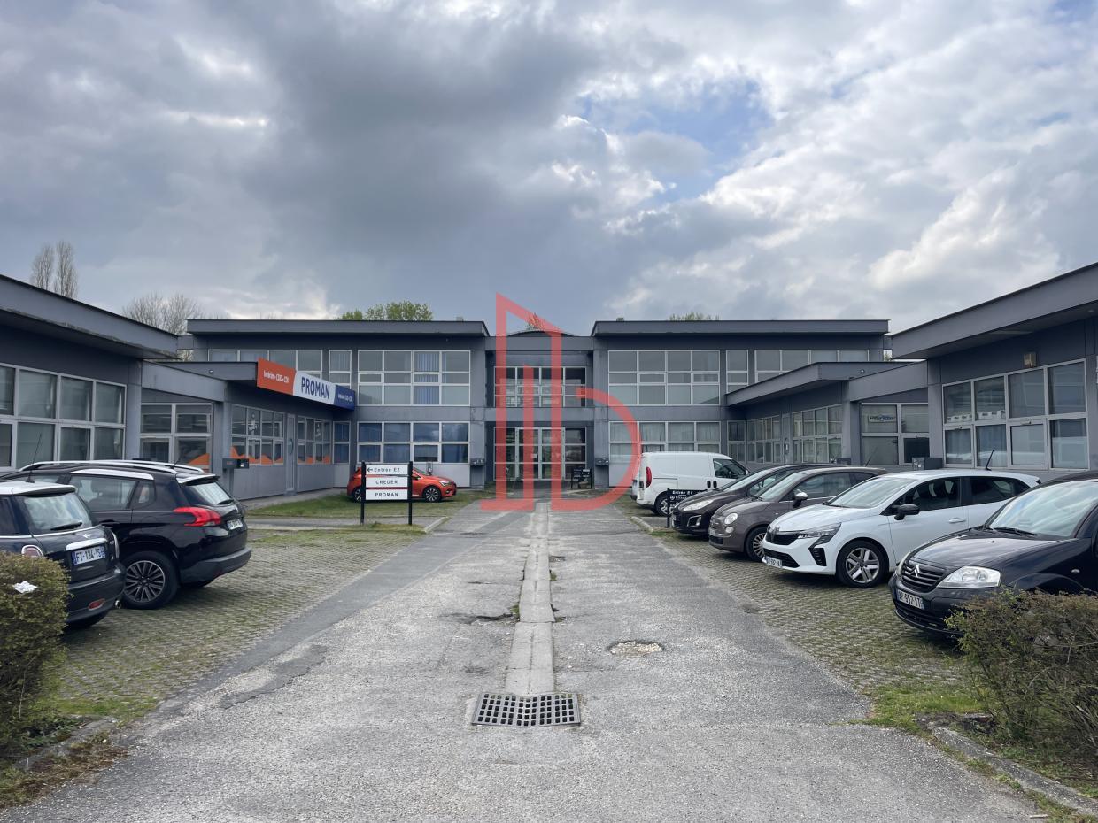 À louer Bureaux - Bordeaux 33300 - 240m²