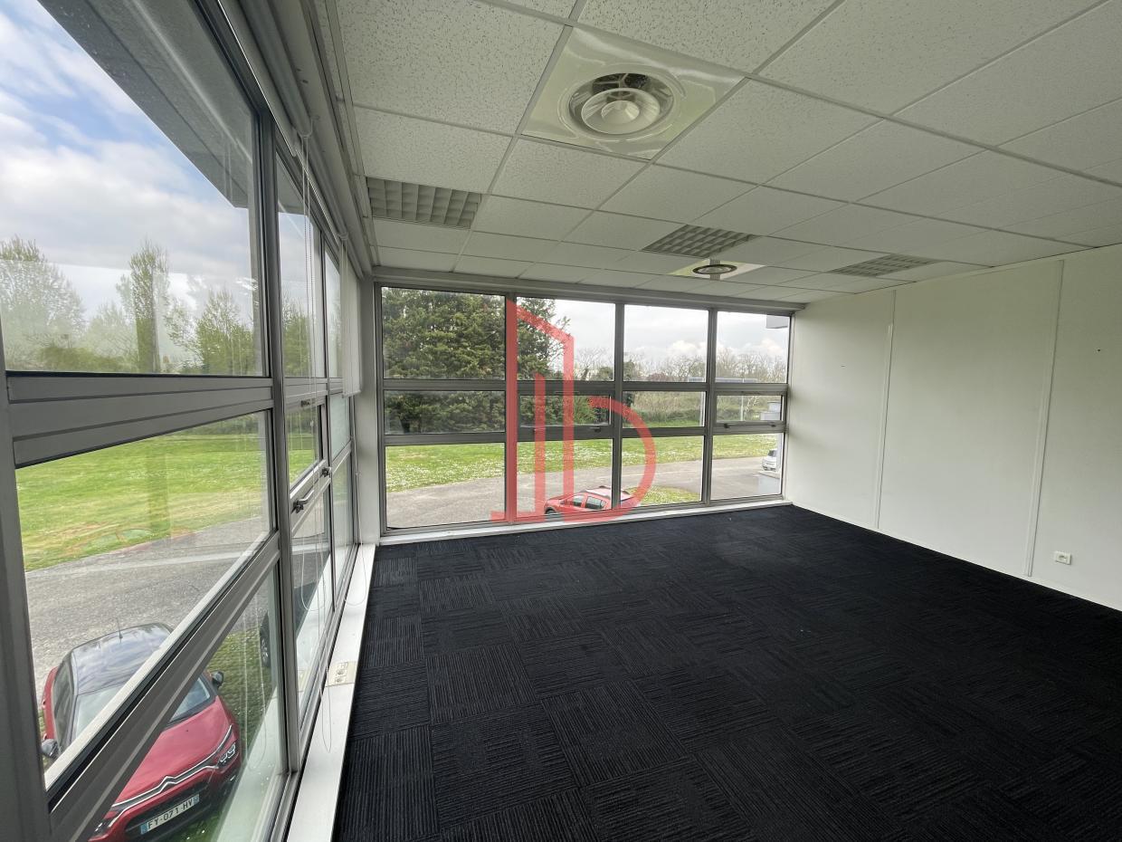 À louer Bureaux - Bordeaux 33300 - 240m²