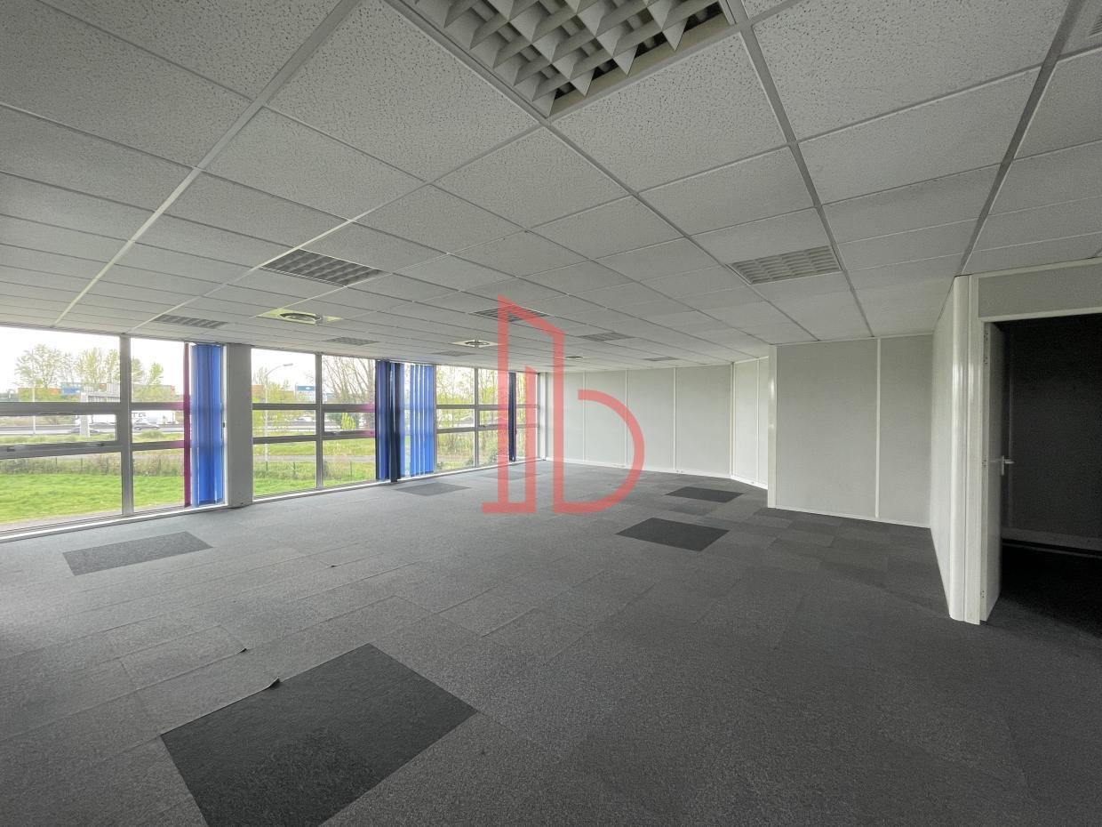 À louer Bureaux - Bordeaux 33300 - 240m²