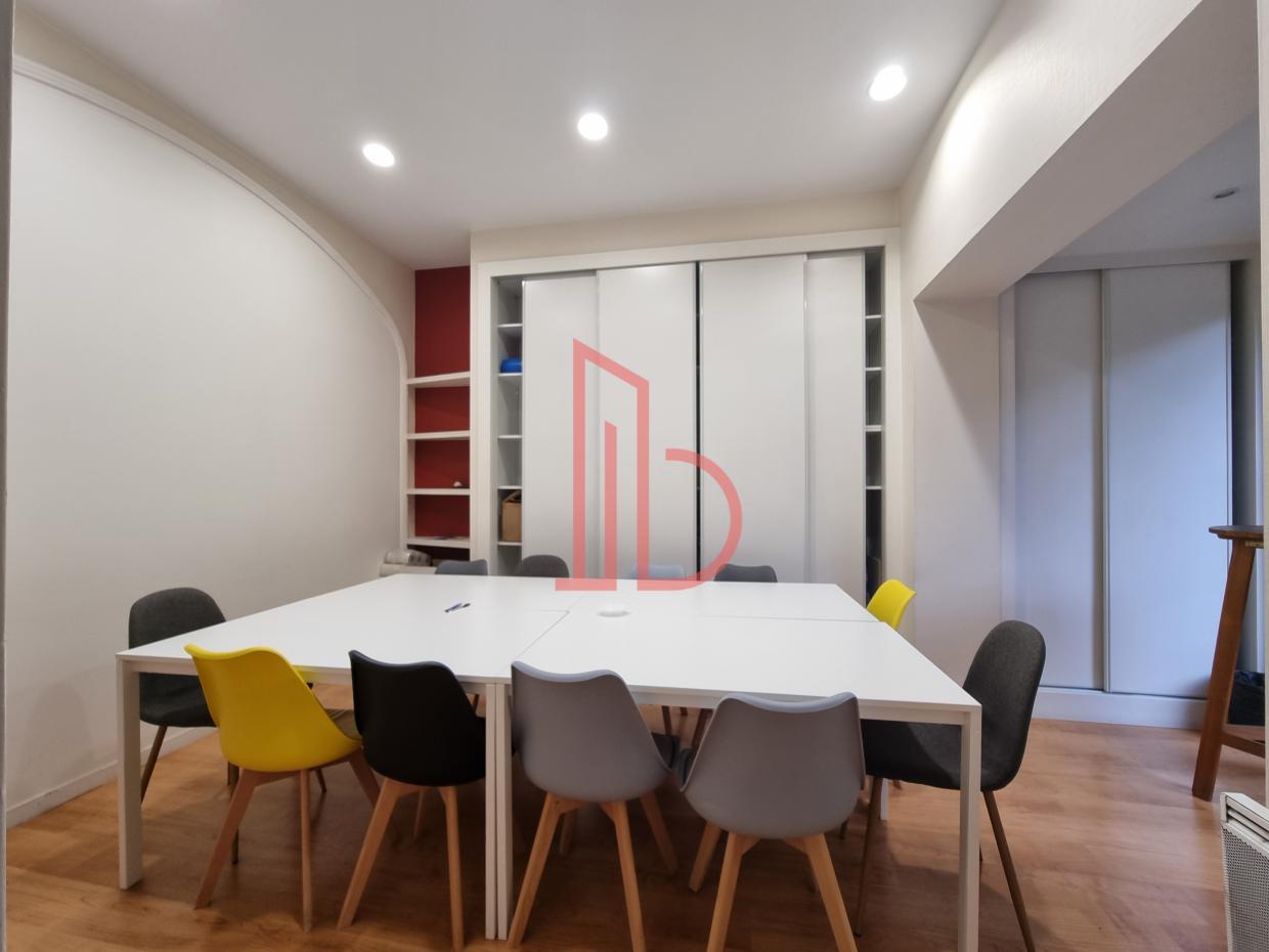 À louer Bureaux - Bordeaux 33800 - 160m²