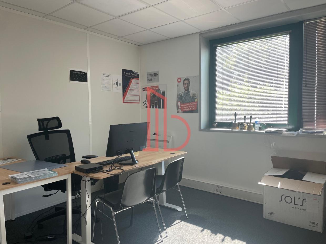 À louer Bureaux - Bruges 33520 - 360m²