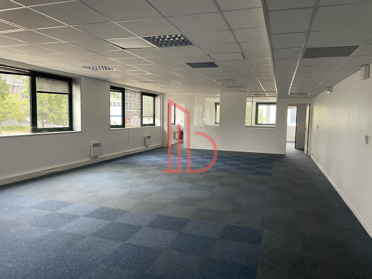 À louer Bureaux - Bruges 33520 - 360m²
