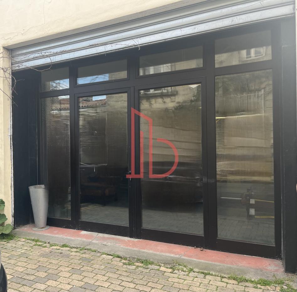 À louer Bureaux - Bordeaux 33100 - 110m²