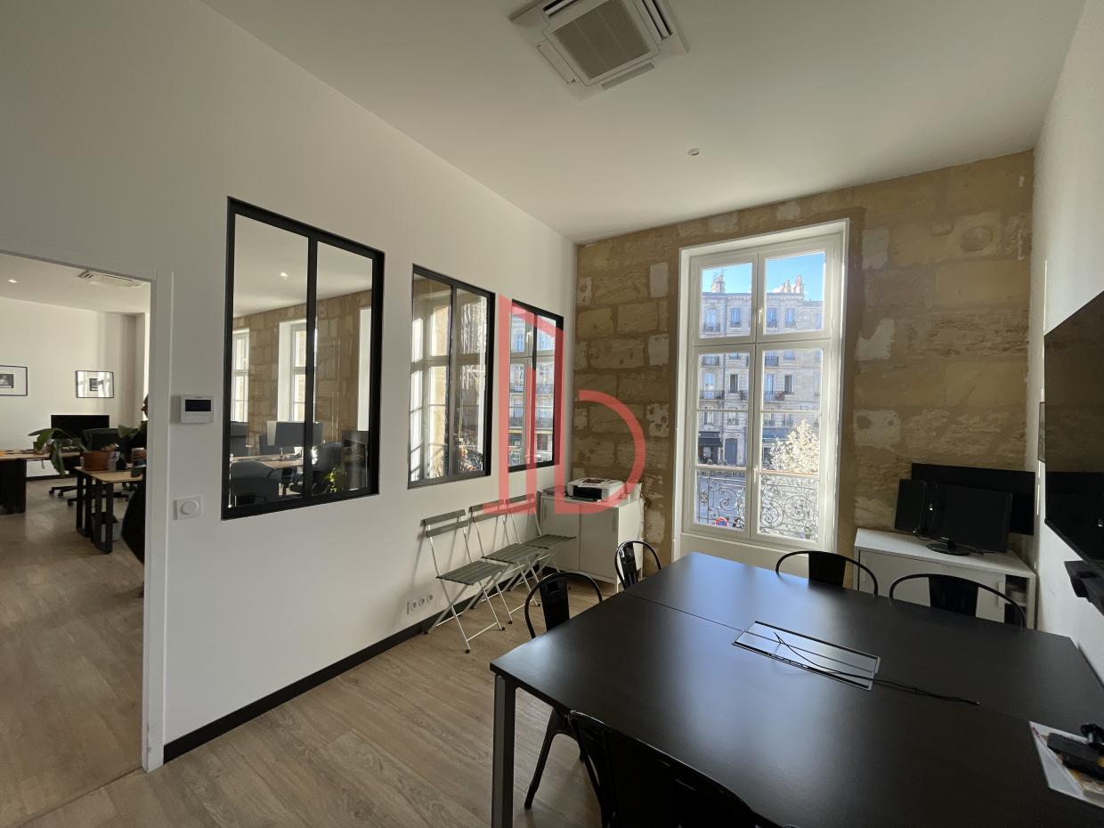 À louer Bureaux - Bordeaux 33800 - 145m²