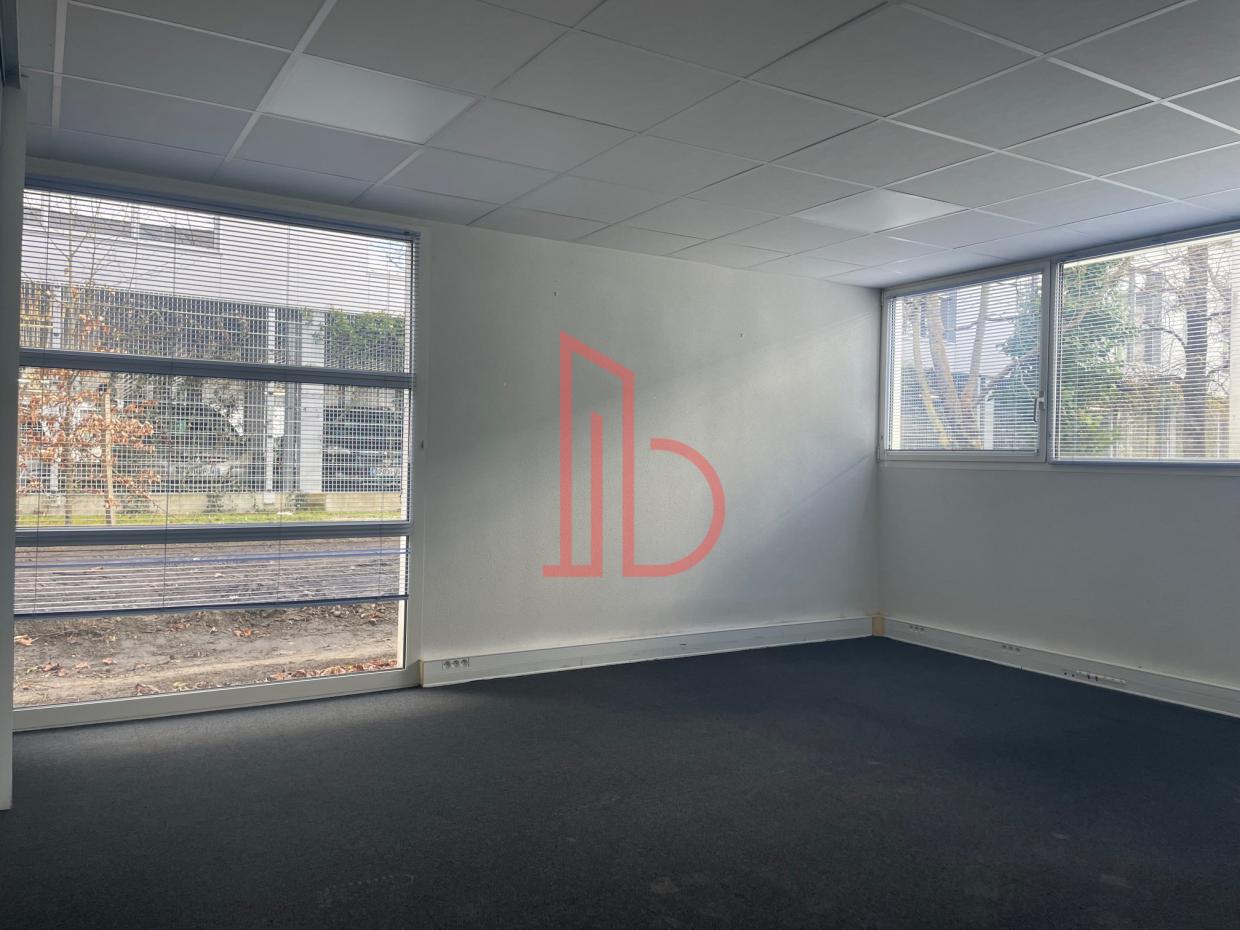 À louer Bureaux - Mérignac 33700 - 860m²