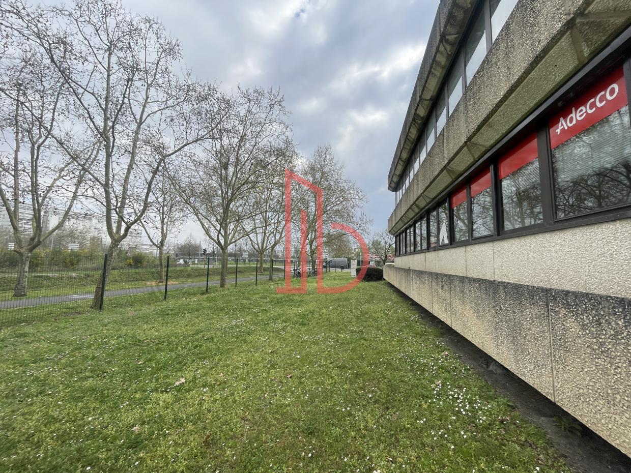 À vendre Bureaux - Bruges 33520 - 390m²