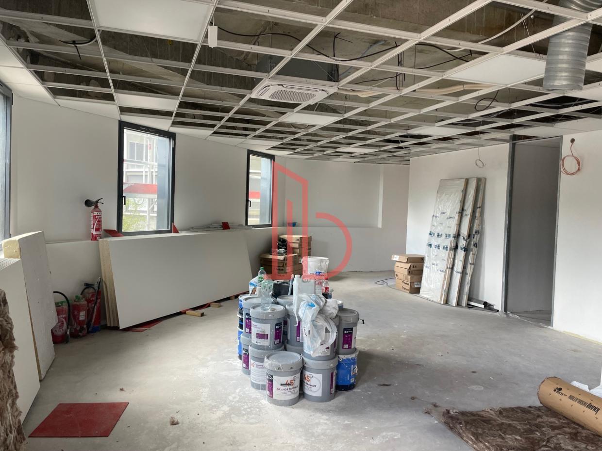 À louer Bureaux - Bruges 33520 - 80m²