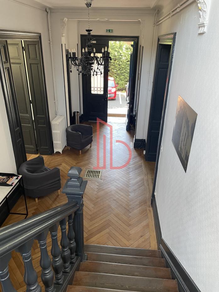 À louer Bureaux - Bègles 33130 - 504.19m²