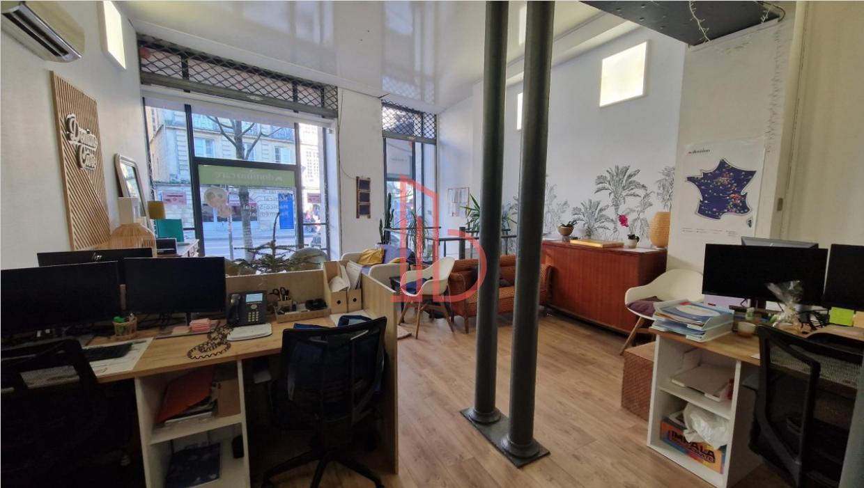 À louer Bureaux - Bordeaux 33000 - 78m²