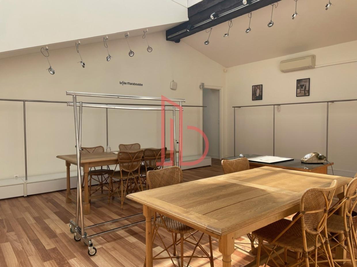 À louer Bureaux - Bordeaux 33000 - 176m²