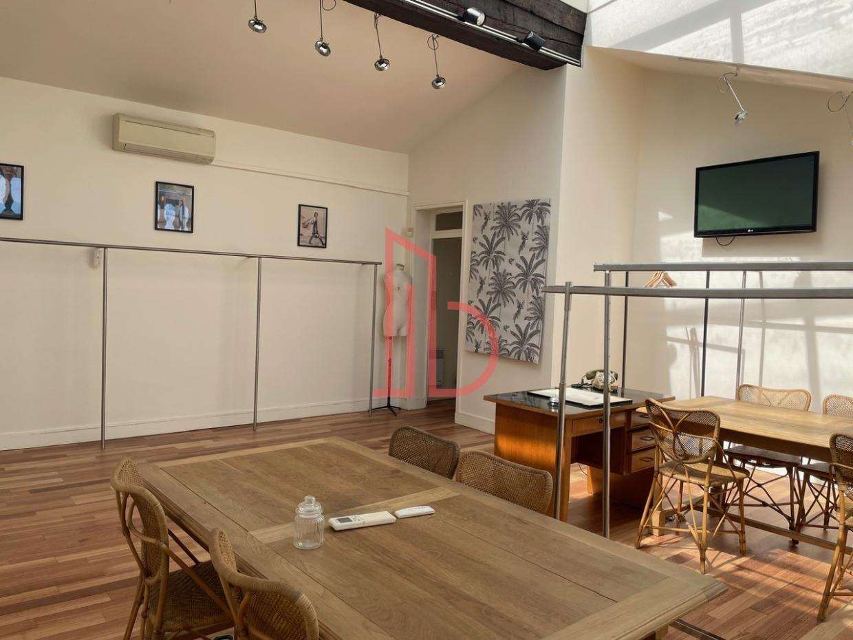 À louer Bureaux - Bordeaux 33000 - 176m²