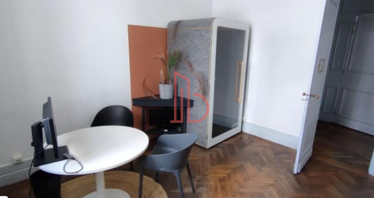 À louer Bureaux - Bordeaux 33800 - 95m²