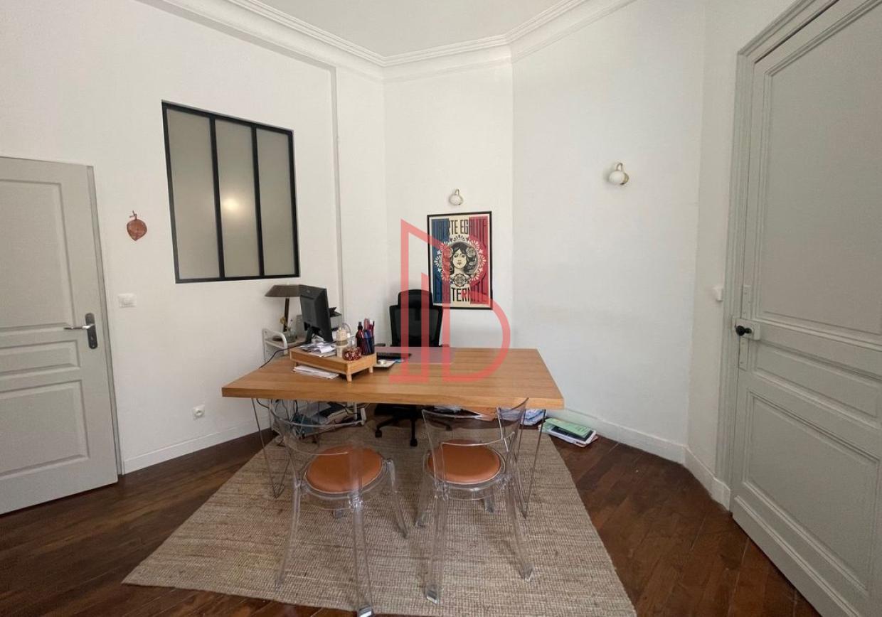 À louer Bureaux - Bordeaux 33000 - 38m²